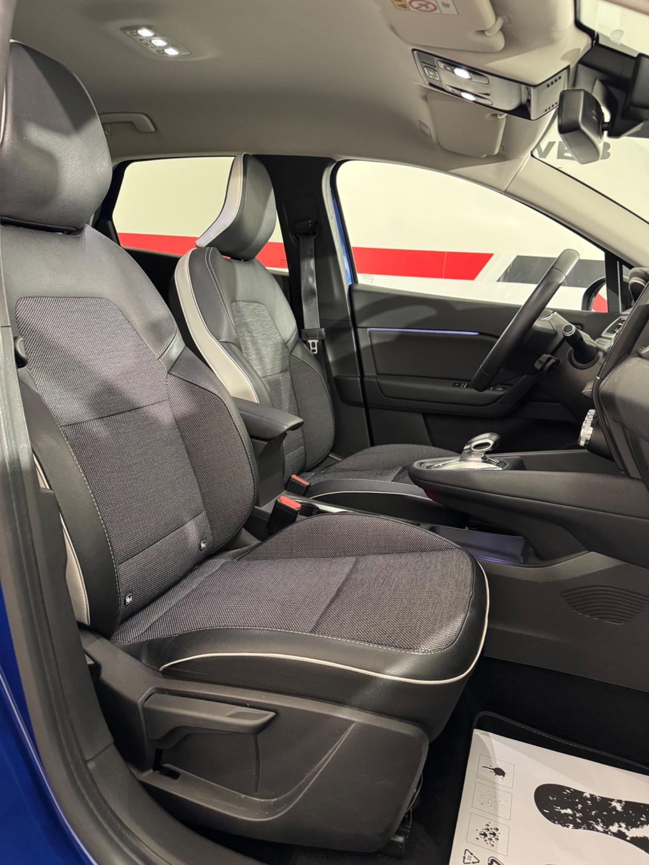 Renault Captur Plug-in Hybrid E-Tech 160 CV Initiale Paris