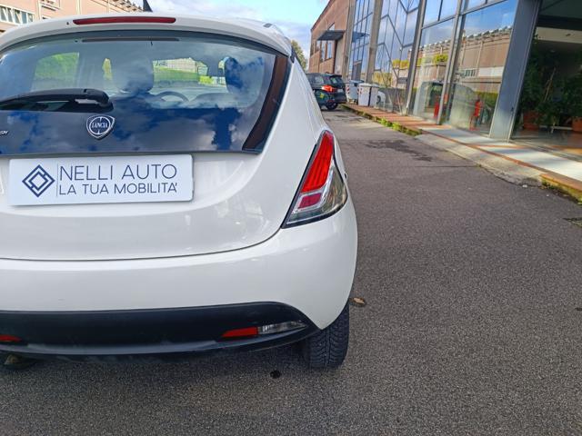 LANCIA Ypsilon 0.9 TwinAir 85 CV 5 porte Metano Ecochic Elefantin