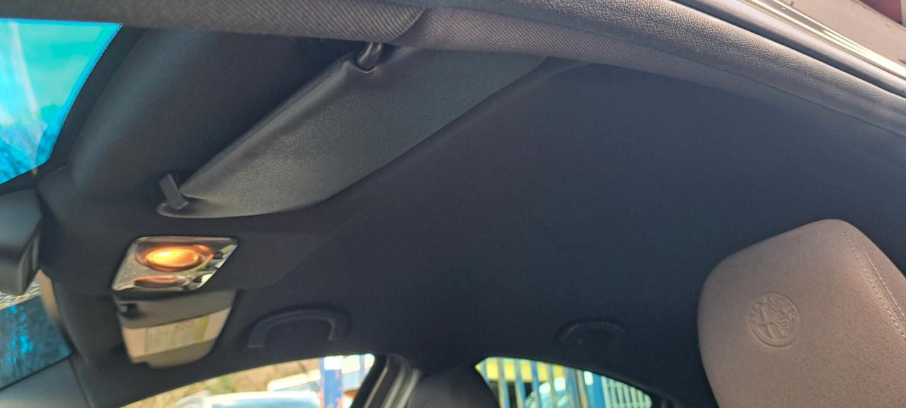 Alfa Romeo Giulietta 2.0 JTDm-2 140 CV Distinctive