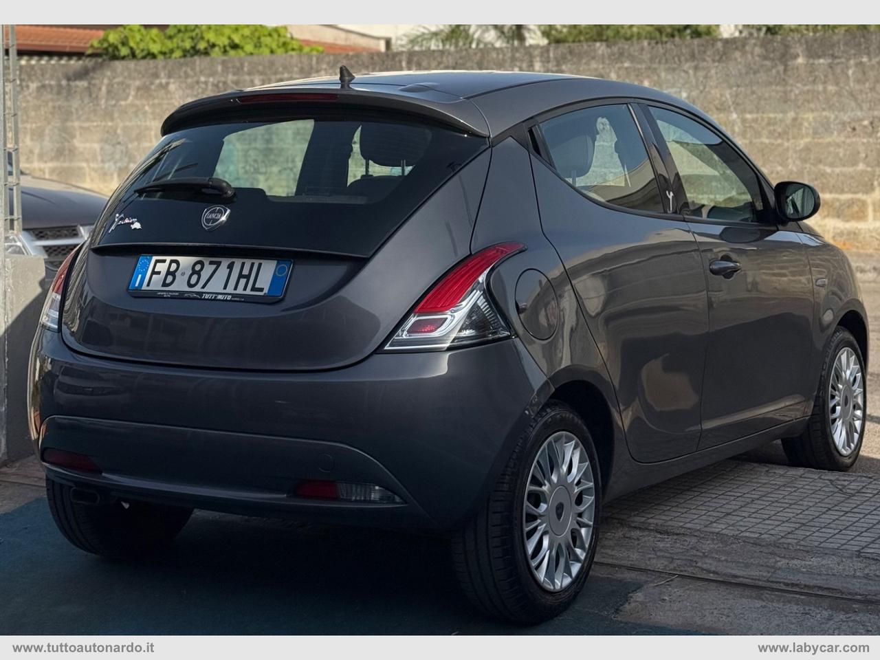 LANCIA Ypsilon 1.2 69 CV 5p. Platinum