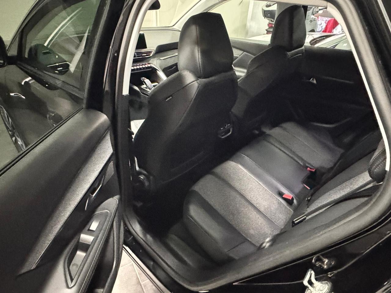 Peugeot 3008 BlueHDi 130 S&S Allure