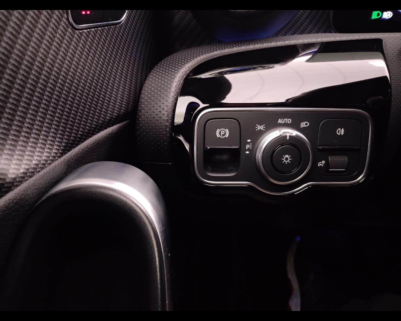 Mercedes-Benz Classe A - W177 2023 - A 180 Progressive Advanced Plus auto