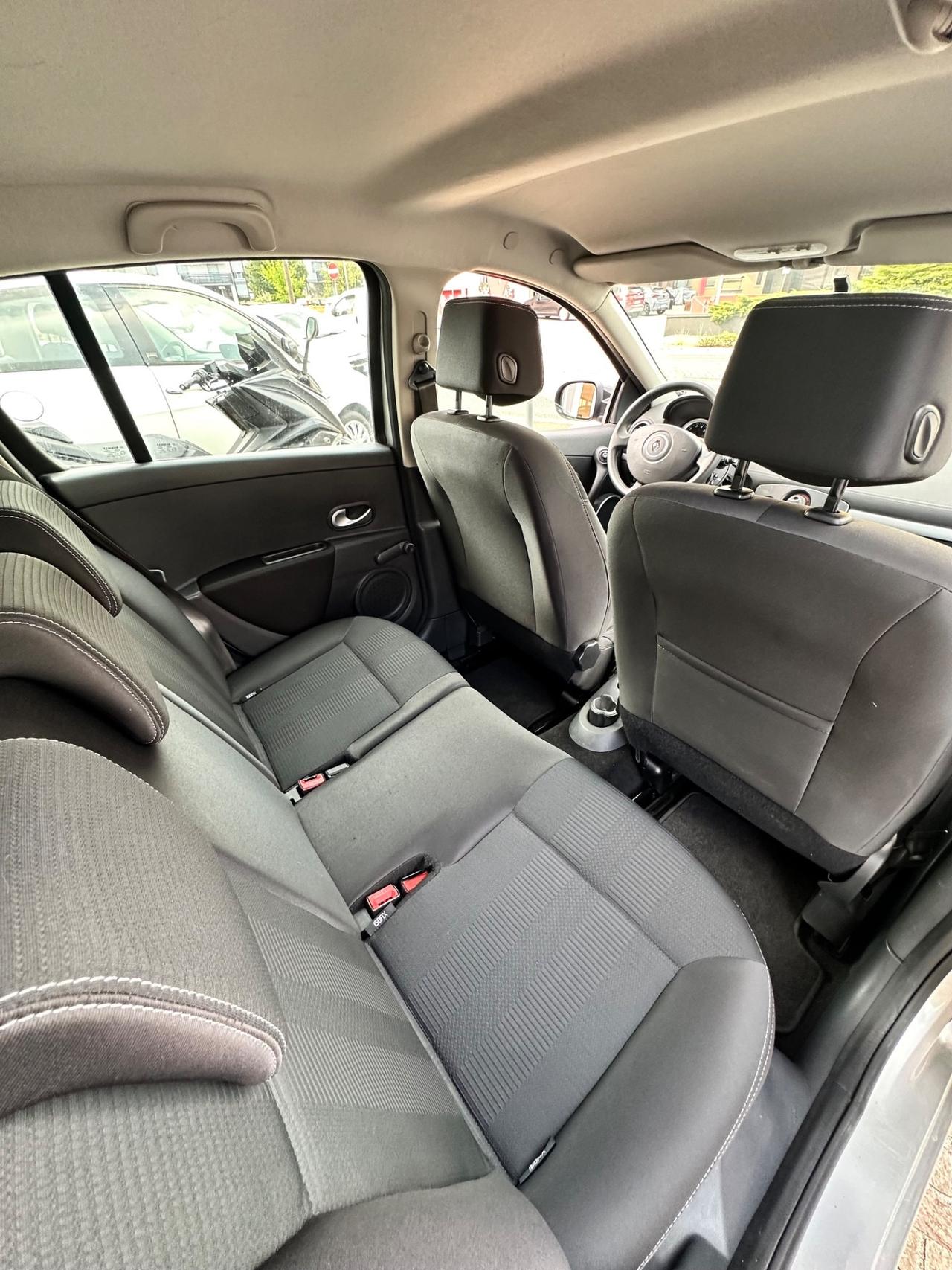 Renault Clio 1.2Bz 75Cv 5P Dynamique -Neopatentati