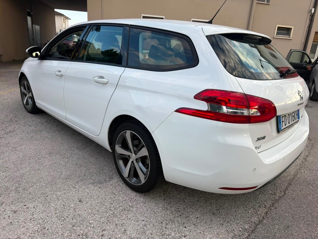 Peugeot 308 BlueHDi 120 S&S SW Business