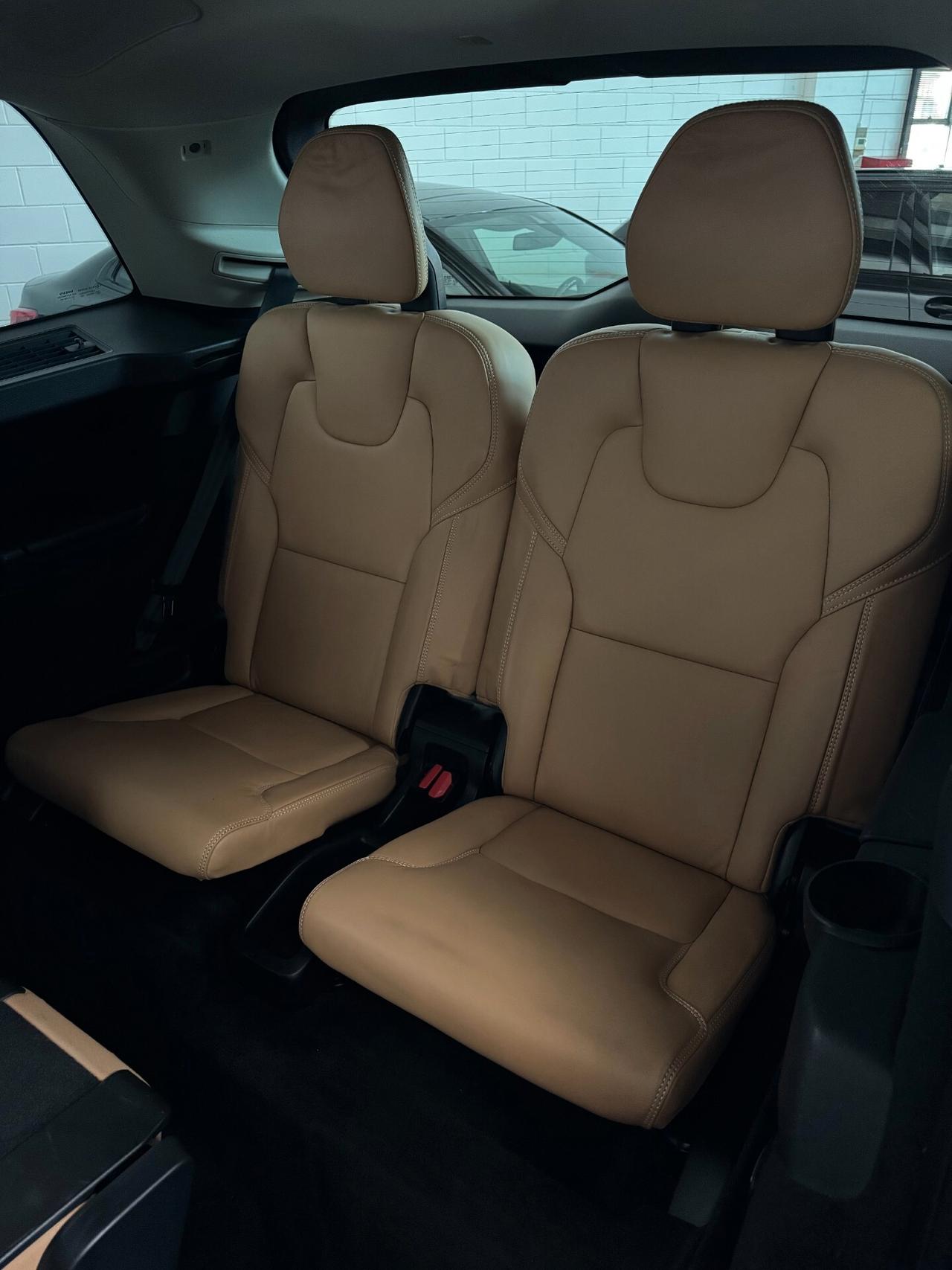 Volvo XC90 D5 2.0cc 224cv 7 Posti INSCRIPTION Full Led Pelle