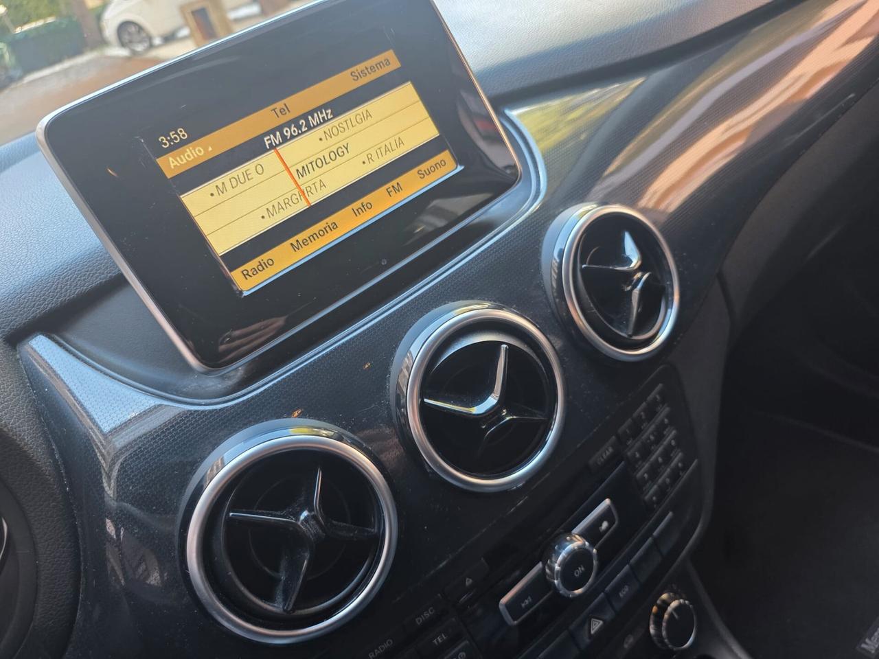 Mercedes-benz B 180 CDI BlueEFFICIENCY Premium