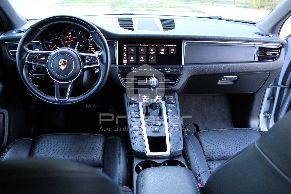 PORSCHE Macan 2.0