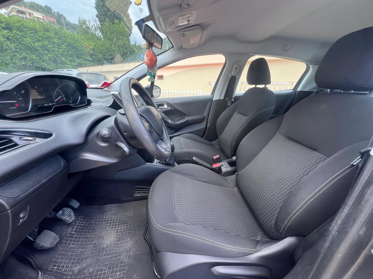 Peugeot 208 PureTech 82 5 porte Allure