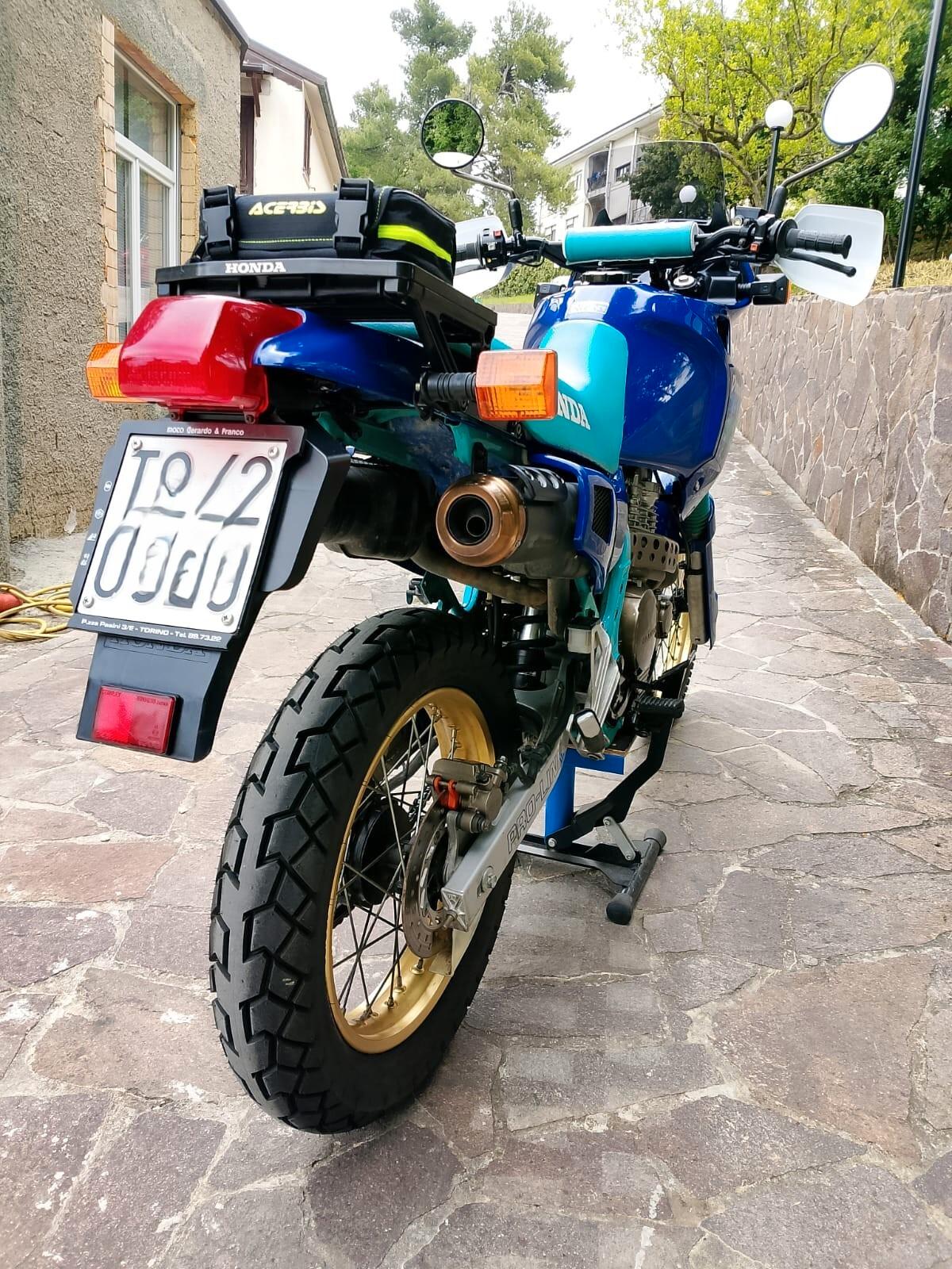 Honda NX 650 Dominator