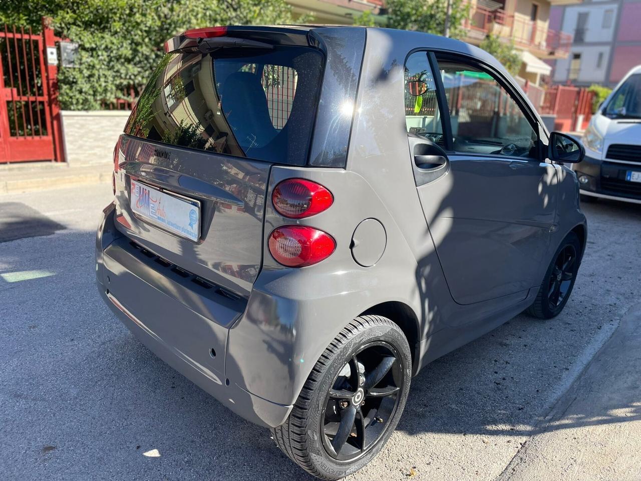 Smart ForTwo 1000 52 kW coupé limited one