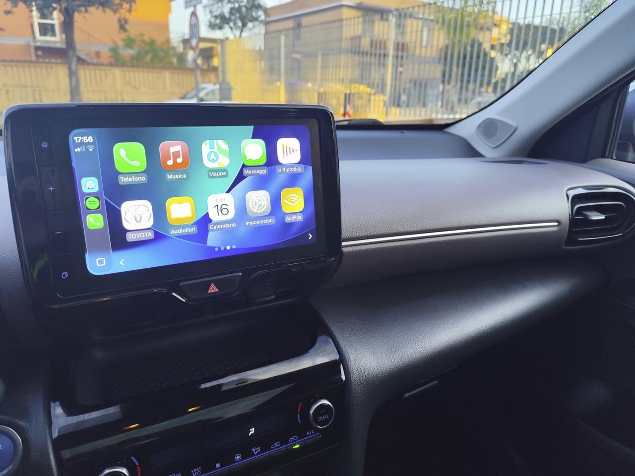 Toyota Yaris Cross 1.5 Hybrid 5p. E-CVT AWD-i Lounge