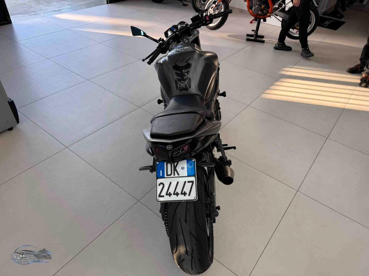 Yamaha FZ1