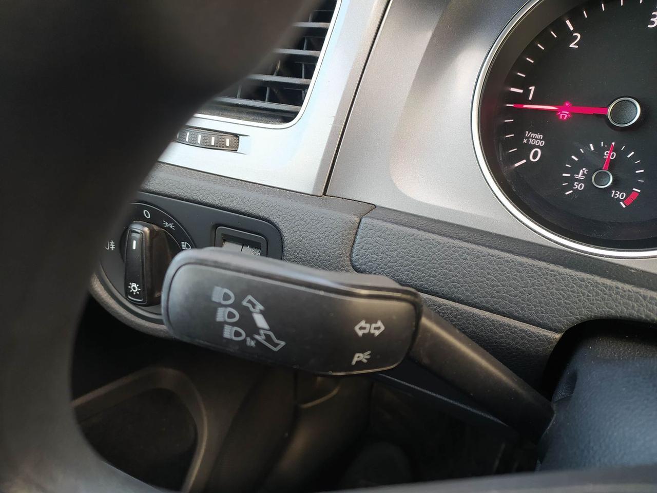 Volkswagen Golf Comfortline 1.6 TDI 110CV Bl #9567