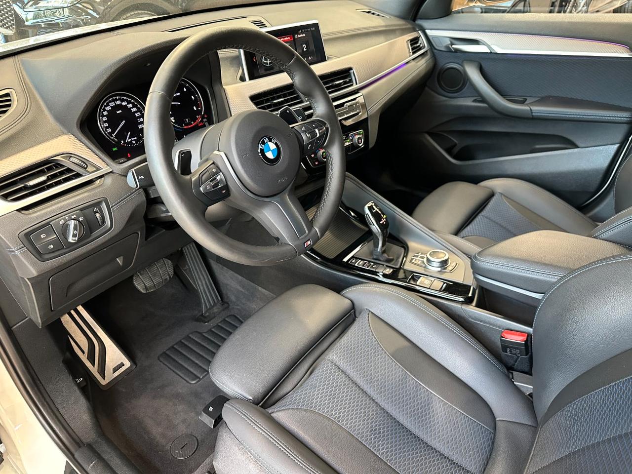 BMW X2 xdrive18d Msport auto-LED-19"-Camera-Carplay