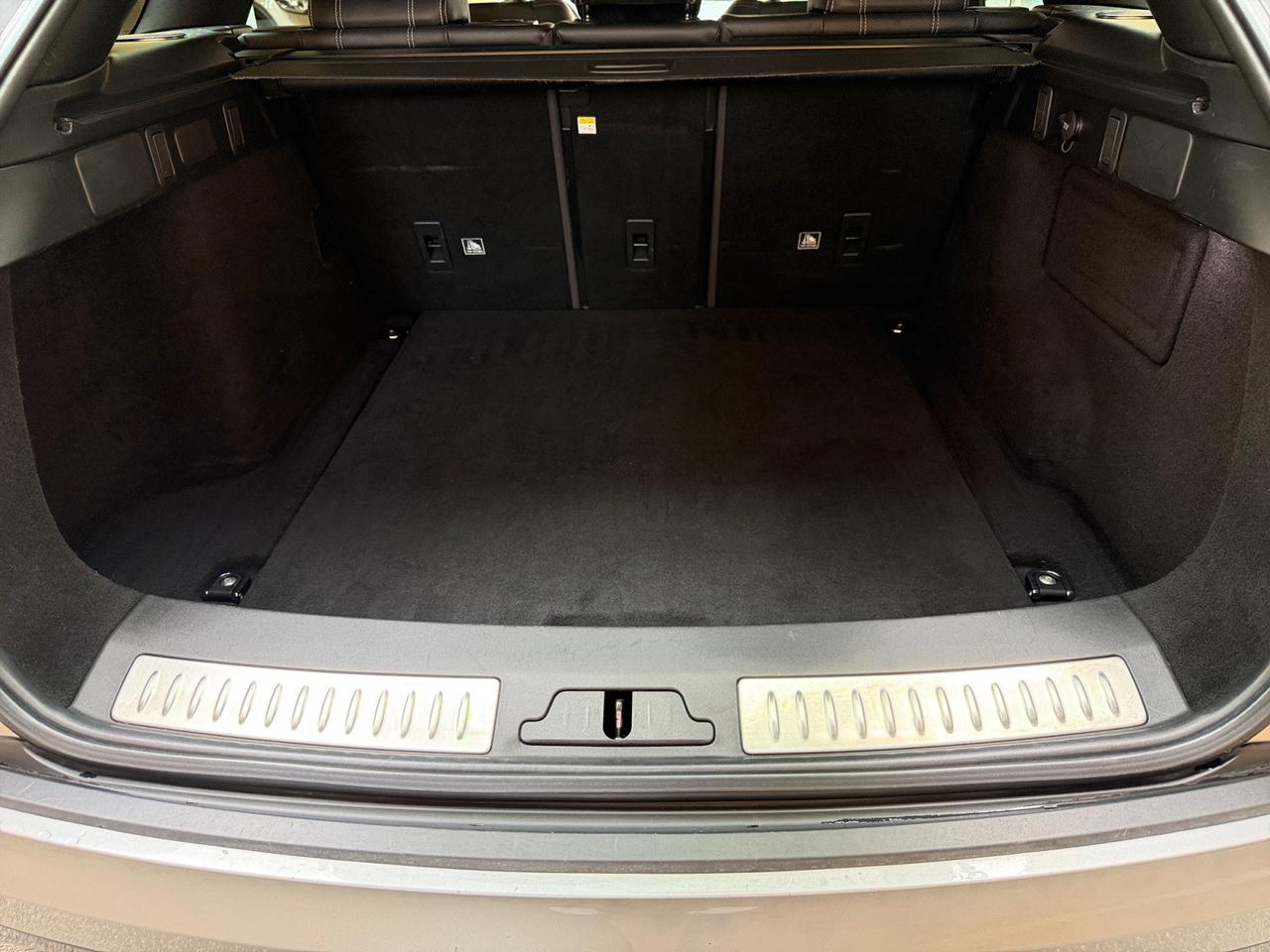 Land Rover Range Rover Velar 2.0 i4 R-Dynamic SE 240cv auto "83700 km!!!"
