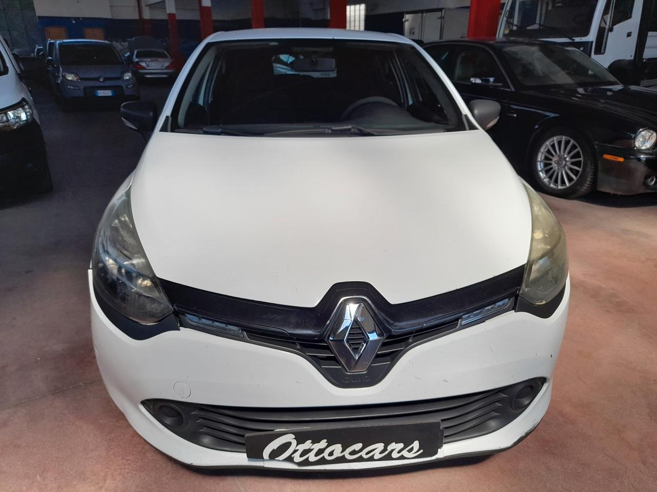 Renault Clio 1.5 DCI AUTOCARRO 2 POSTI