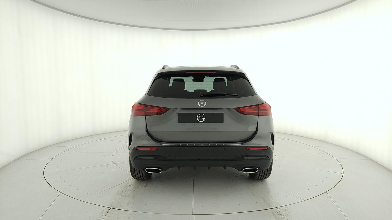 Mercedes-Benz GLA 180 Automatic