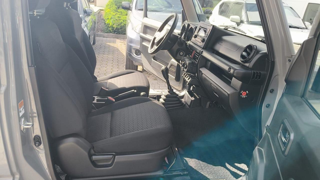 SUZUKI JIMNY 1.5 BENZINA 102CV 4X4 4WD AUTOVETTURA 4 POSTI