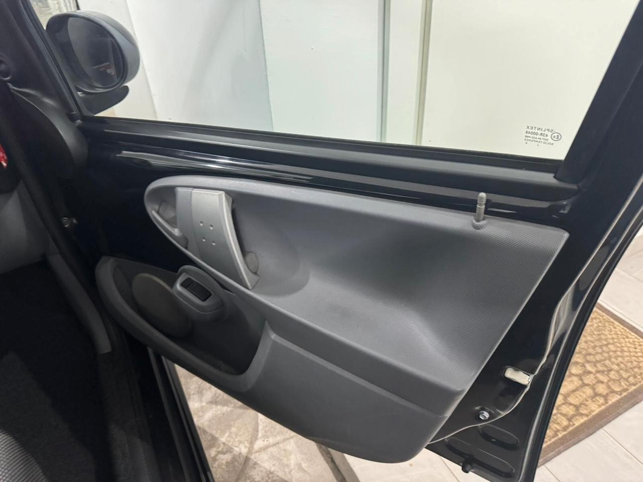 Toyota Aygo 1.0 12V VVT-i 5 porte Now Connect