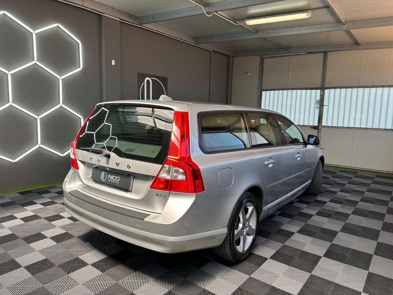 Volvo V70 2.4 D5 Momentum