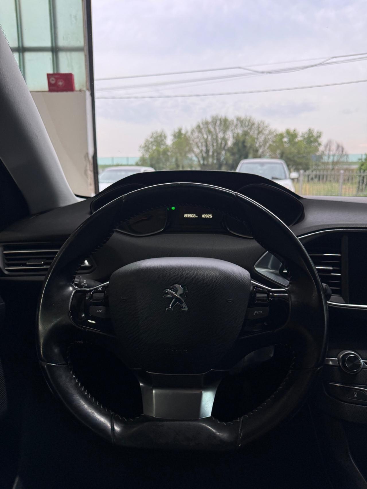 Peugeot 308 BlueHDi 150 S&S EAT6 Business