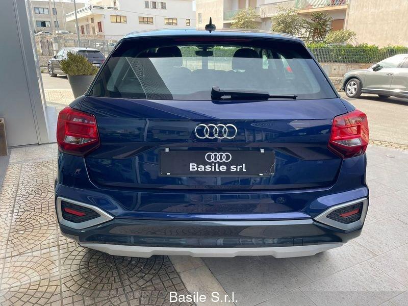 Audi Q2 30 TFSI Business Advanced