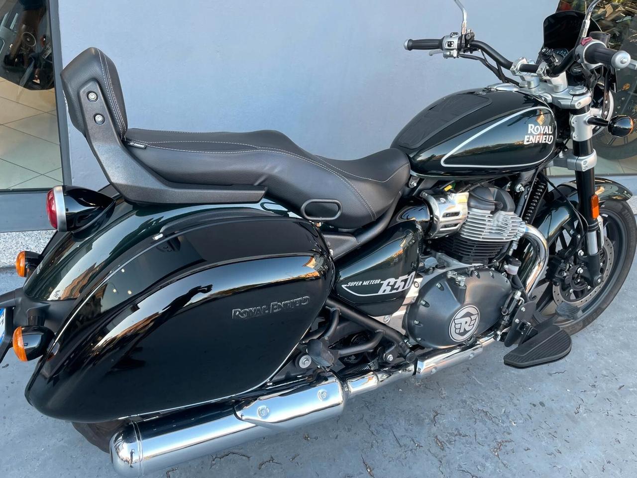 Royal Enfield Super Meteor 650 - 2023