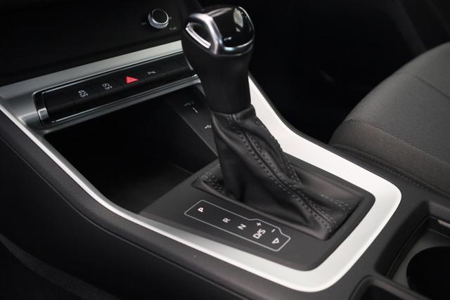 AUDI Q3 35 TFSI S tronic Business Advanced