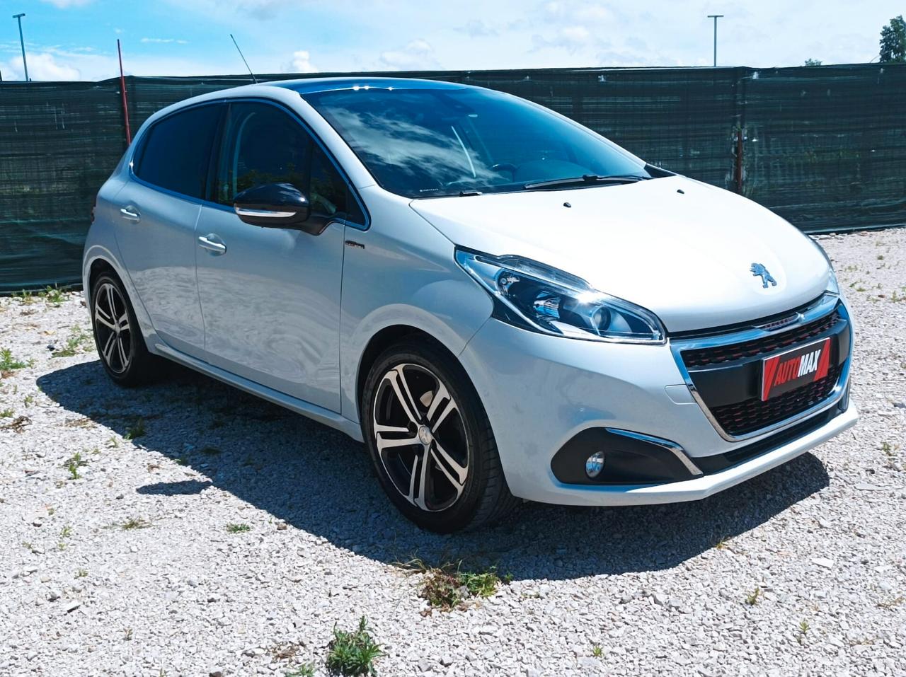 Peugeot 208 BlueHDi 100 5 porte GT Line