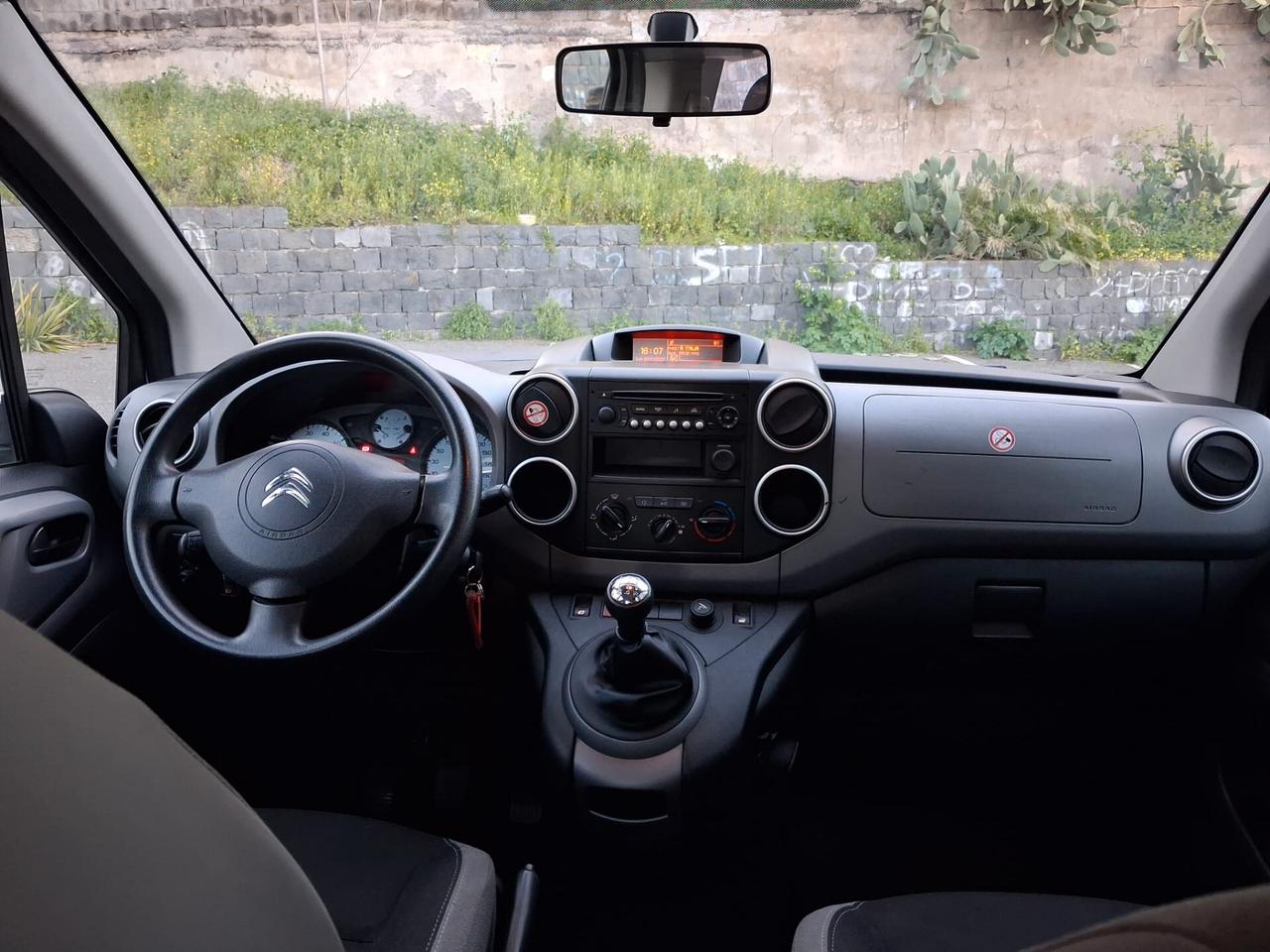 Citroen Berlingo Pianale ribassato con rampa disabili in carrozzina