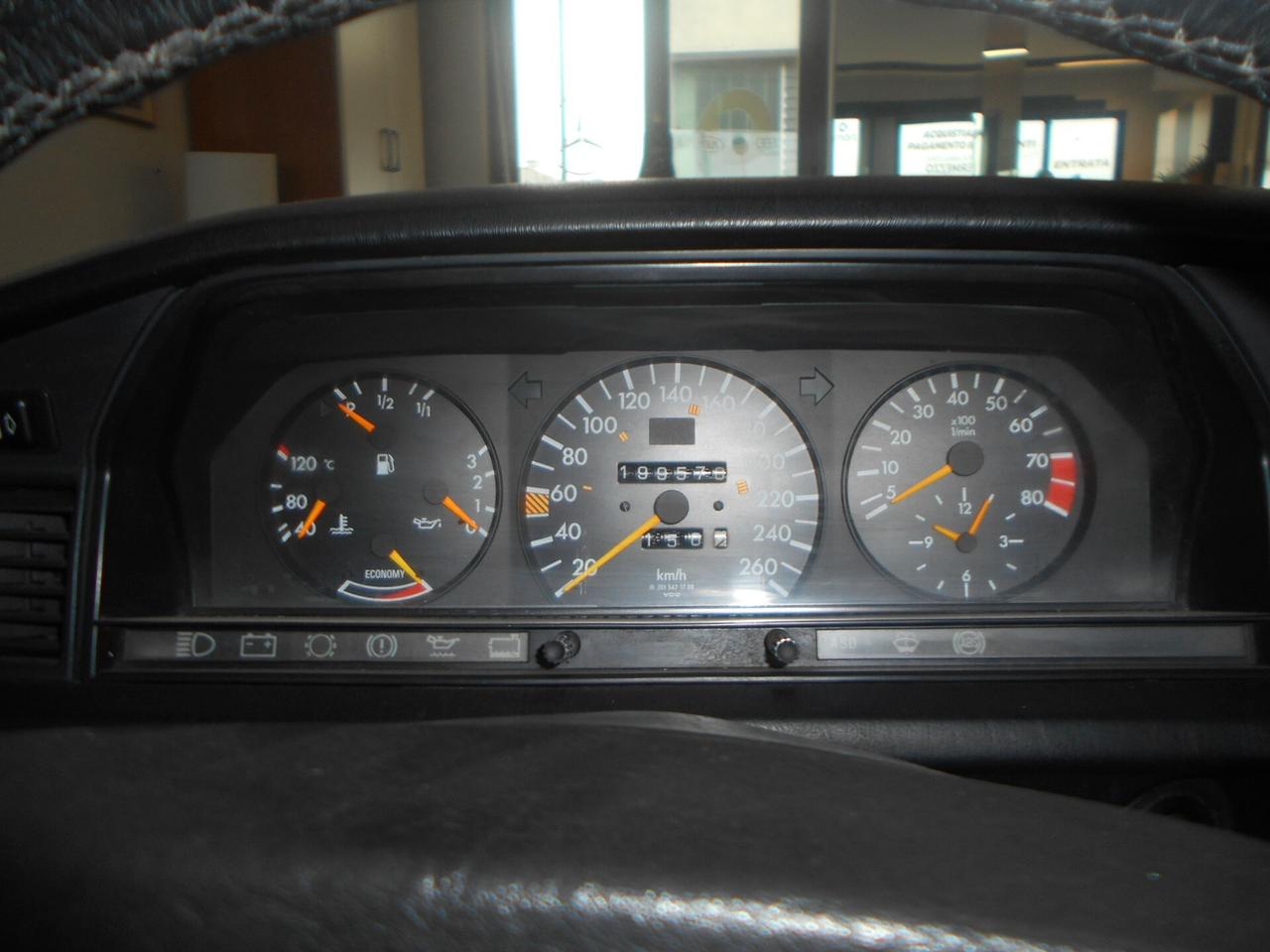 Mercedes-benz 190 2.3 E-16