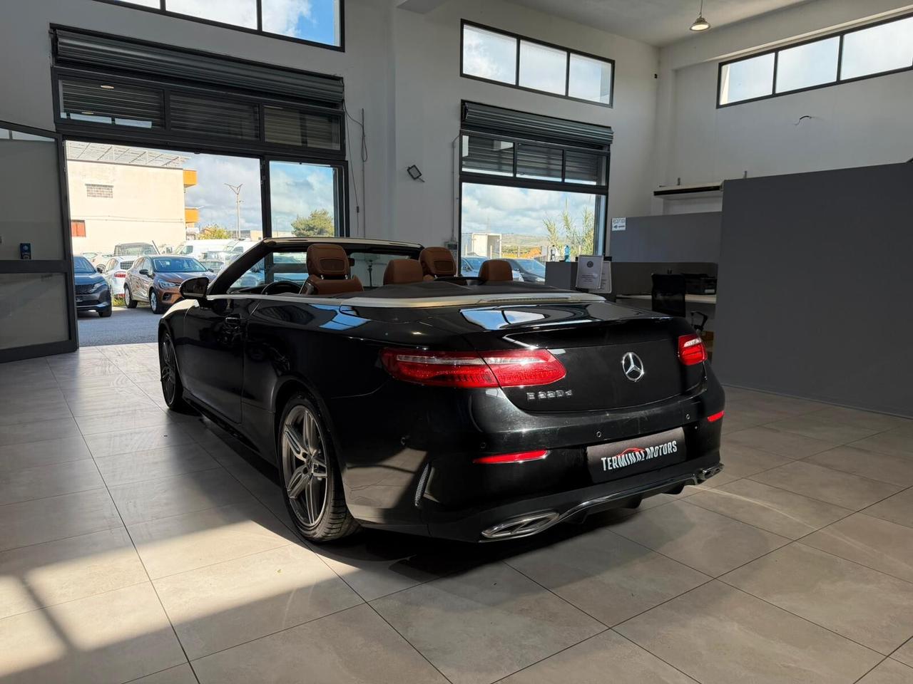 Mercedes-benz E 220 d Auto Cabrio Premium AMG, luci ambient.