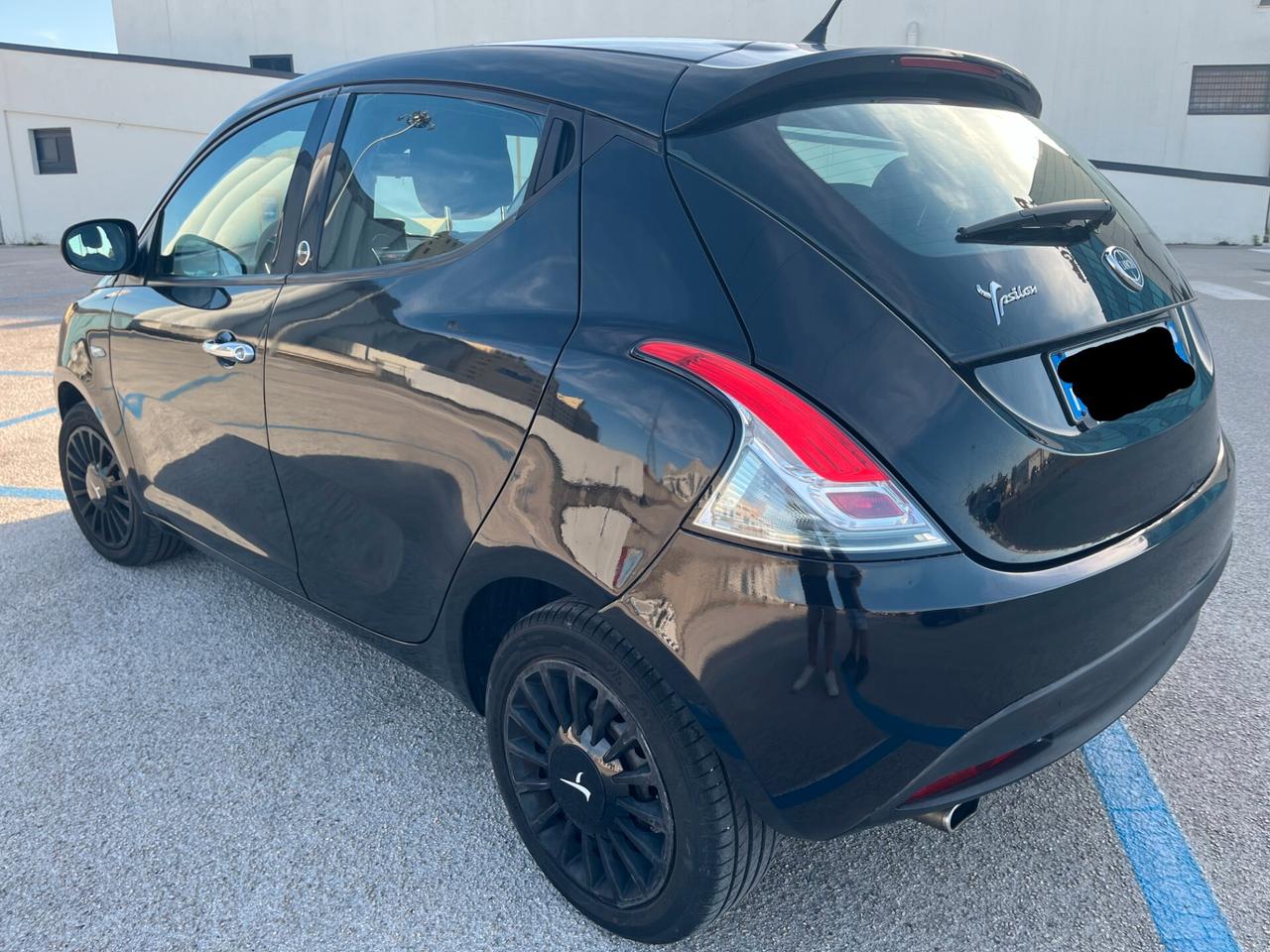 SPLENDIDA Lancia Ypsilon 1.2 Benz/GPL Casa Madre Block Shaf