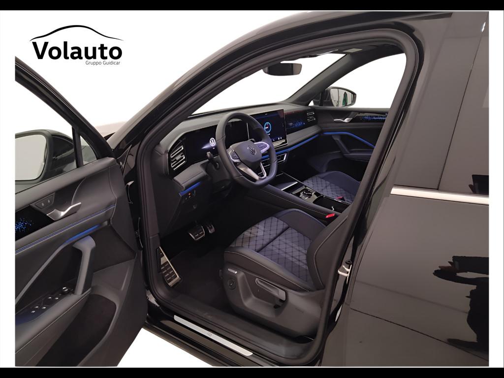 VOLKSWAGEN Tiguan III 2024 - Tiguan 2.0 tdi R-Line 150cv dsg