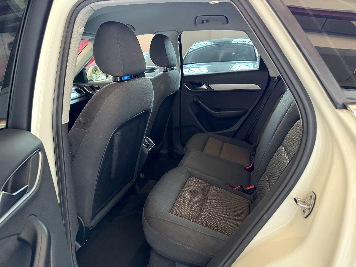 AUDI - Q3 - 2.0 TDI 150 CV Business