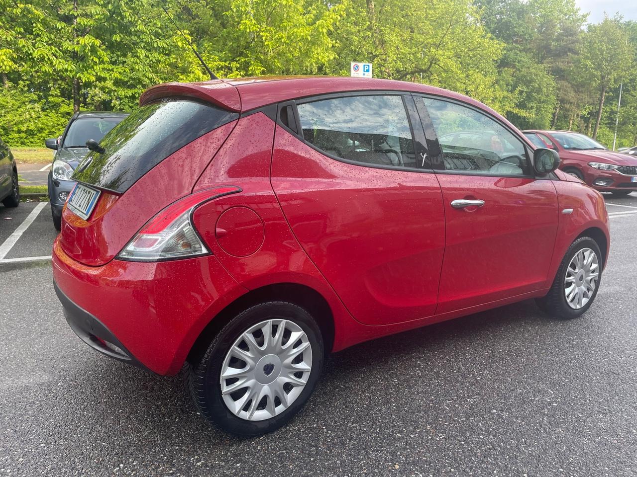 Lancia Ypsilon 1.2 69 CV 5 porte S&S*Neopatentati*