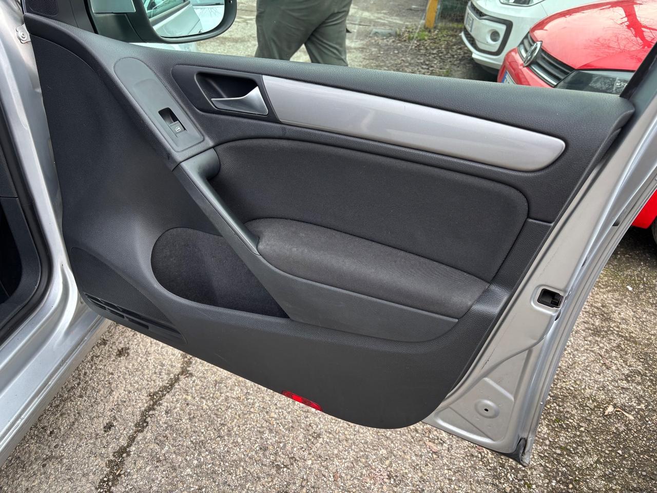 Volkswagen Golf 1.6 5p. Comfortline OK NEOPATENTATI