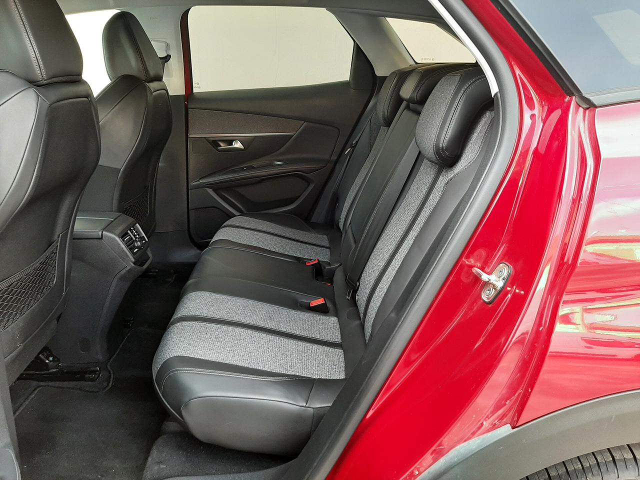 Peugeot 3008 1.5 BlueHDi 131cv Allure