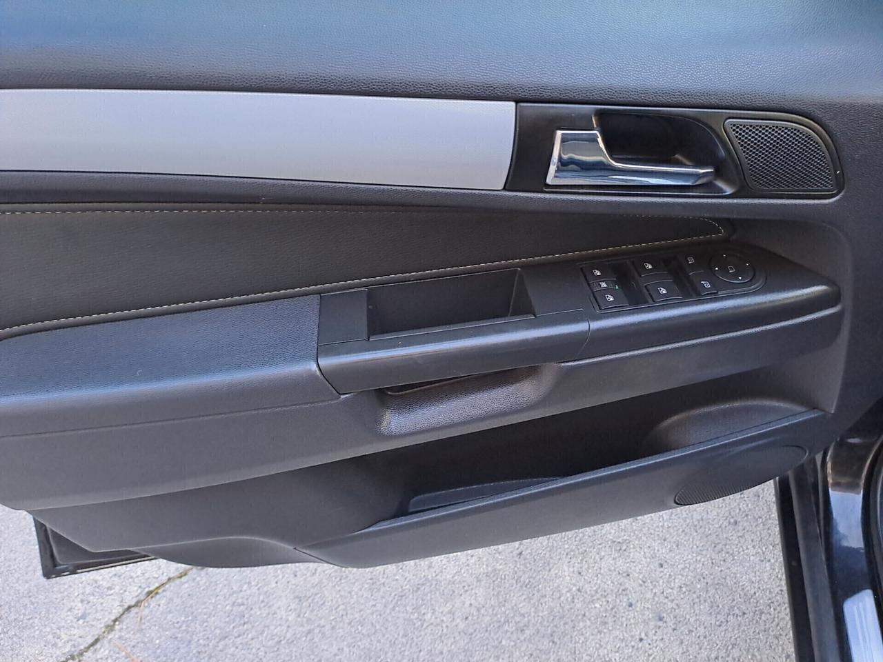 Opel Zafira 1.9 CDTI 120CV Cosmo 7 POSTI