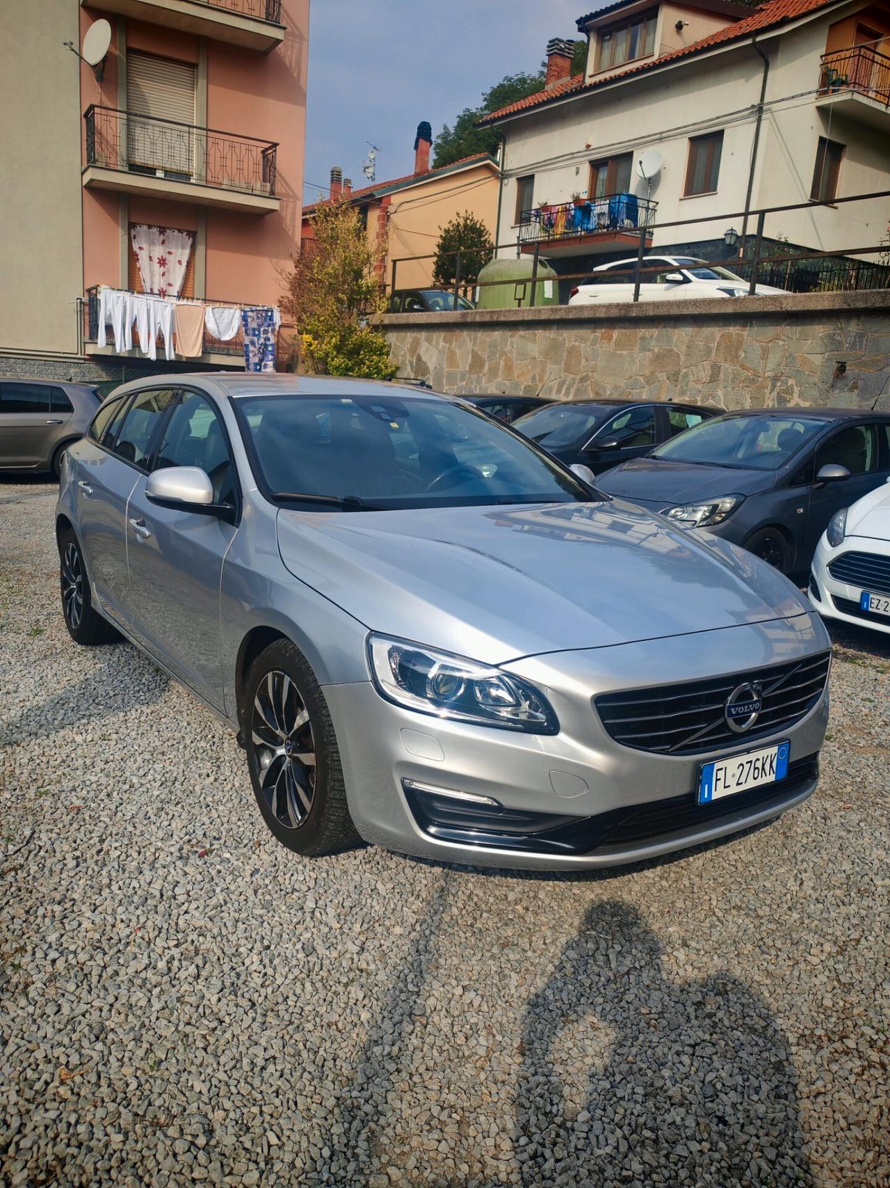 Volvo v60 17' autocarro iva esposta