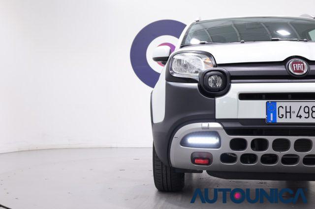 FIAT Panda 1.0 FIREFLY S&S HYBRID CITY CROSS NEOPATENTATI