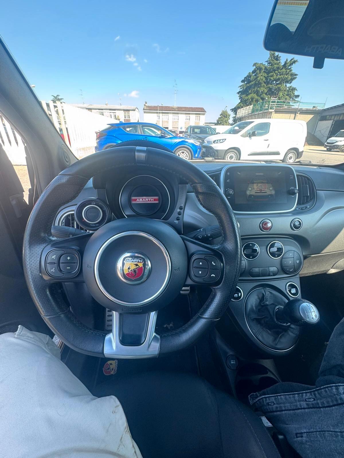Abarth 595 1.4 Turbo T-Jet 160 CV Pista