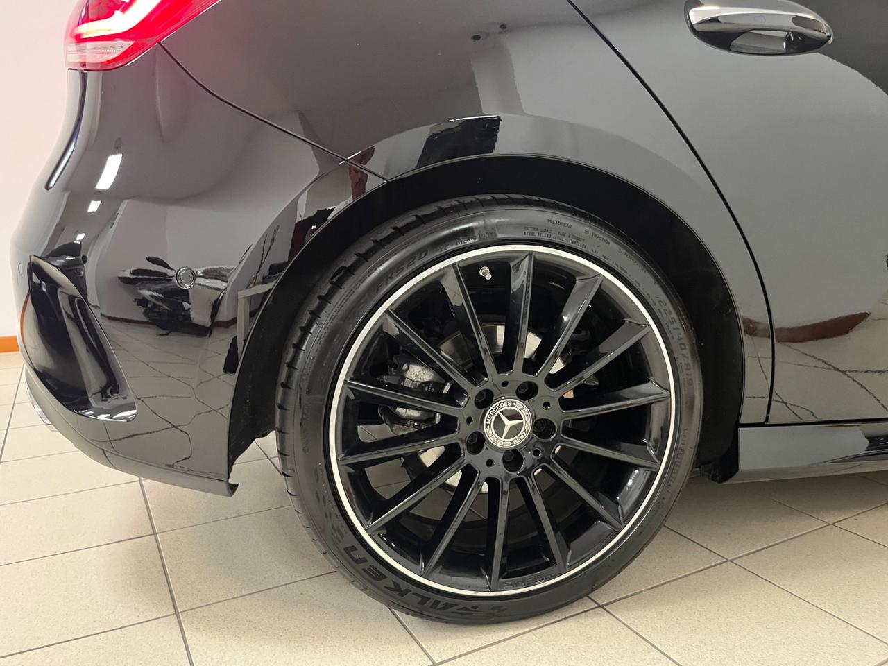 Mercedes A 180d AMG Premium Night Edition Tetto/luci