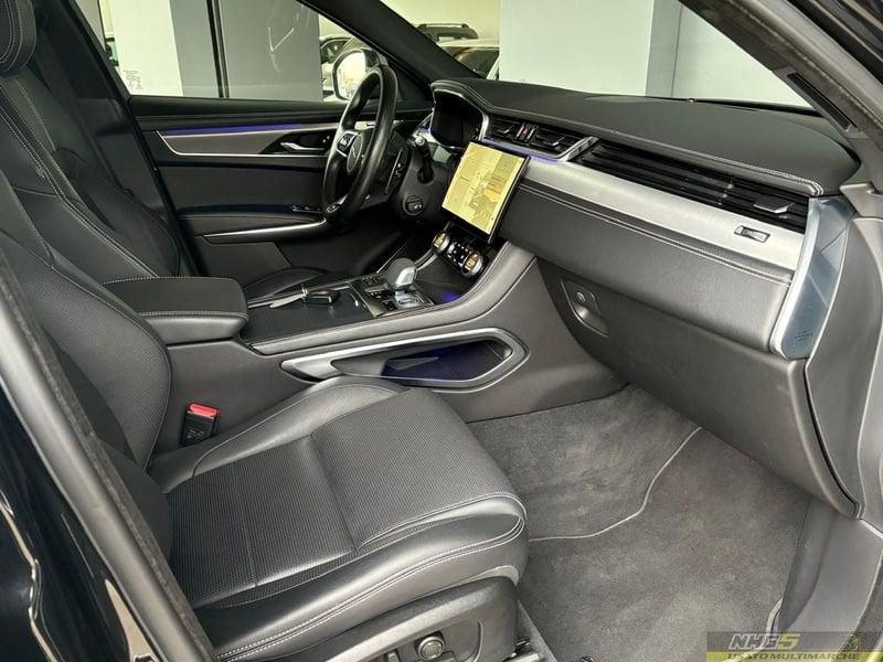Jaguar F-Pace F-Pace 2.0 D 204 CV AWD aut. R-Dynamic SE