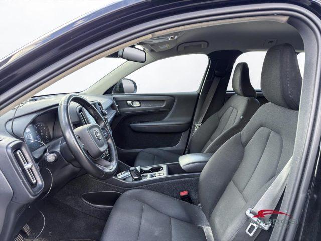 VOLVO XC40 T2 Geartronic Momentum Core