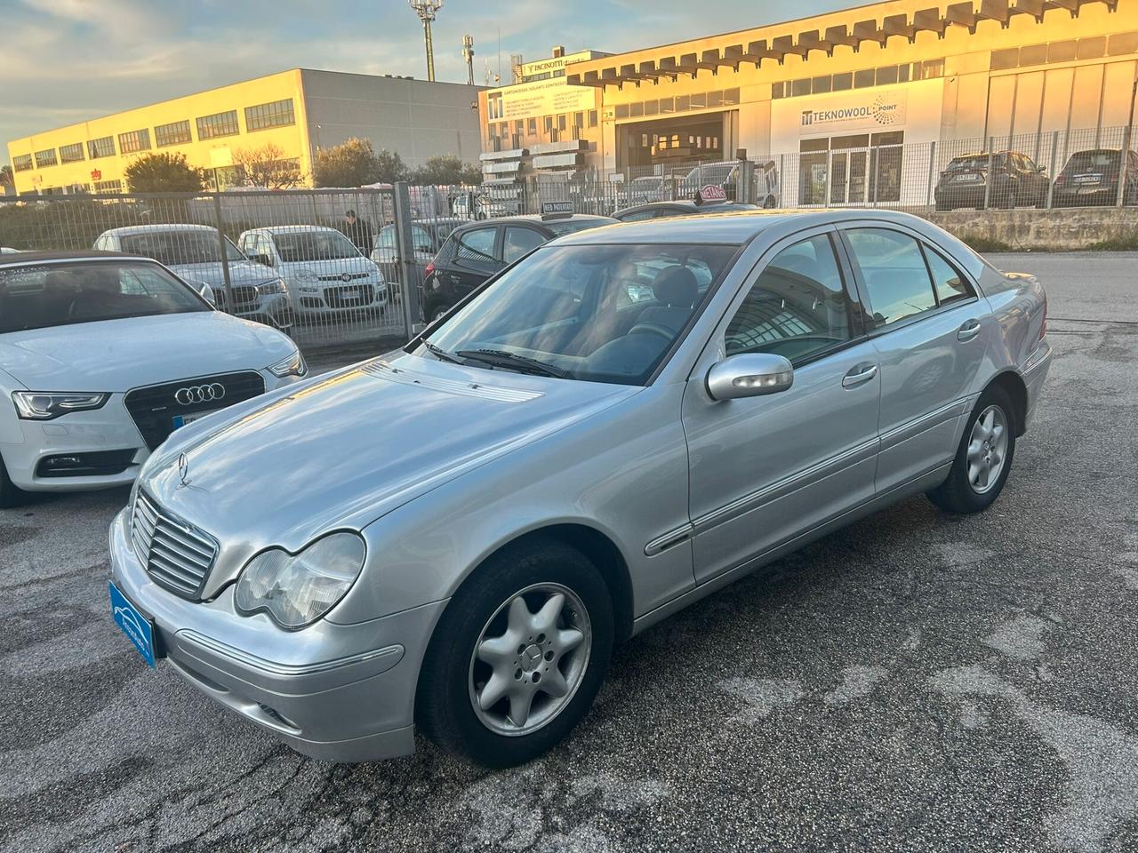 Mercedes-benz C 180 2.0 metano ASI 2001