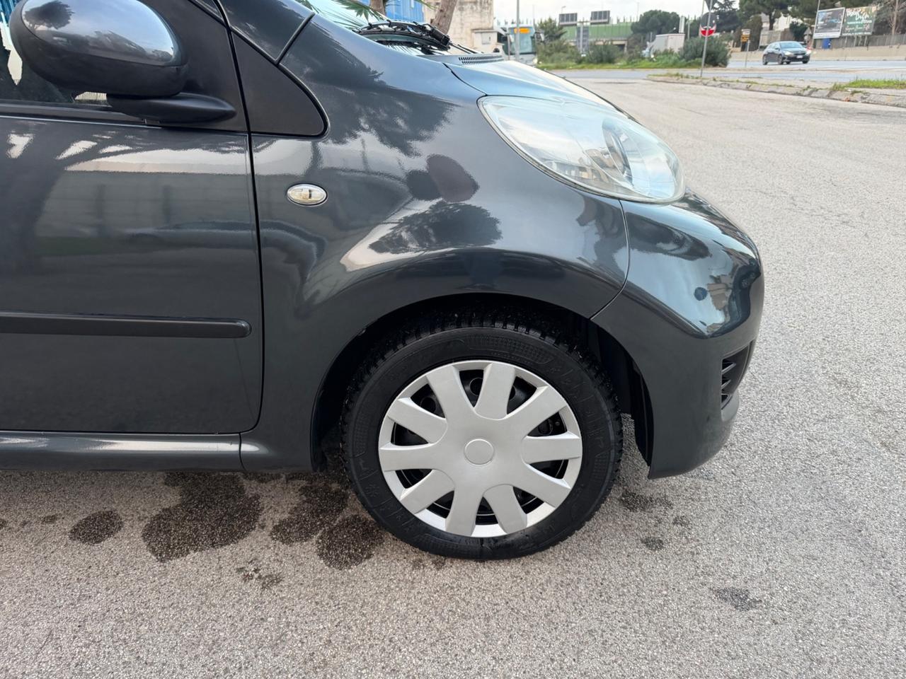 Peugeot 107 1.0 benzina 68 cavalli 2010