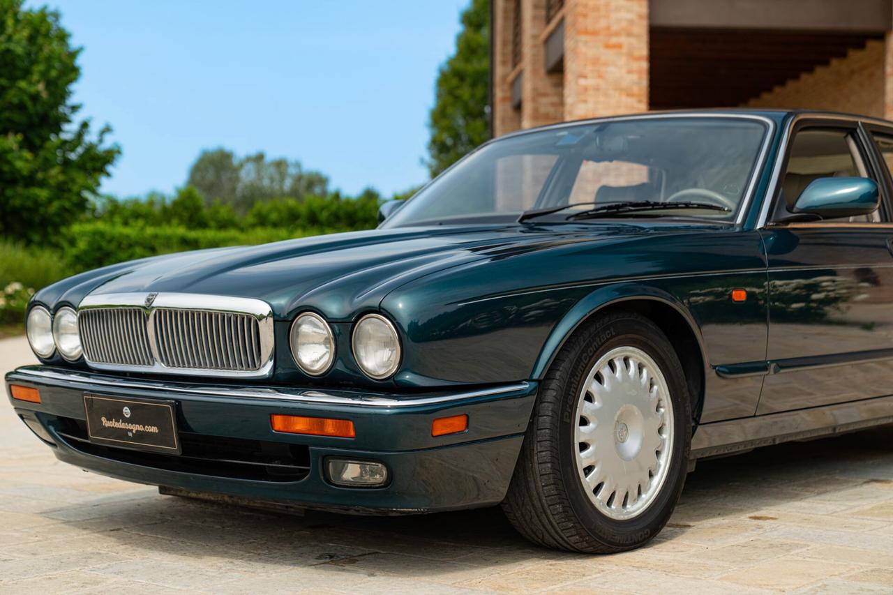 Jaguar XJ6 3.2 MANUALE - JAG00085