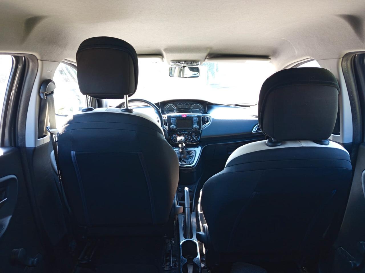 Lancia Ypsilon 1.2 69 CV 5 porte Platinum