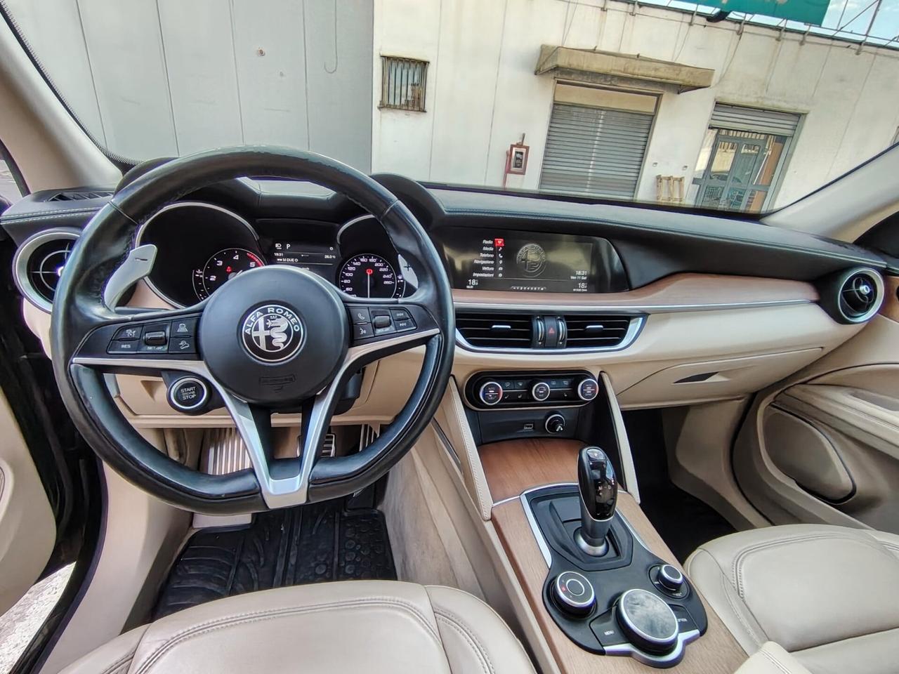 Alfa Romeo Stelvio 2.2 Turbodiesel 210 CV AT8 Q4 Executive